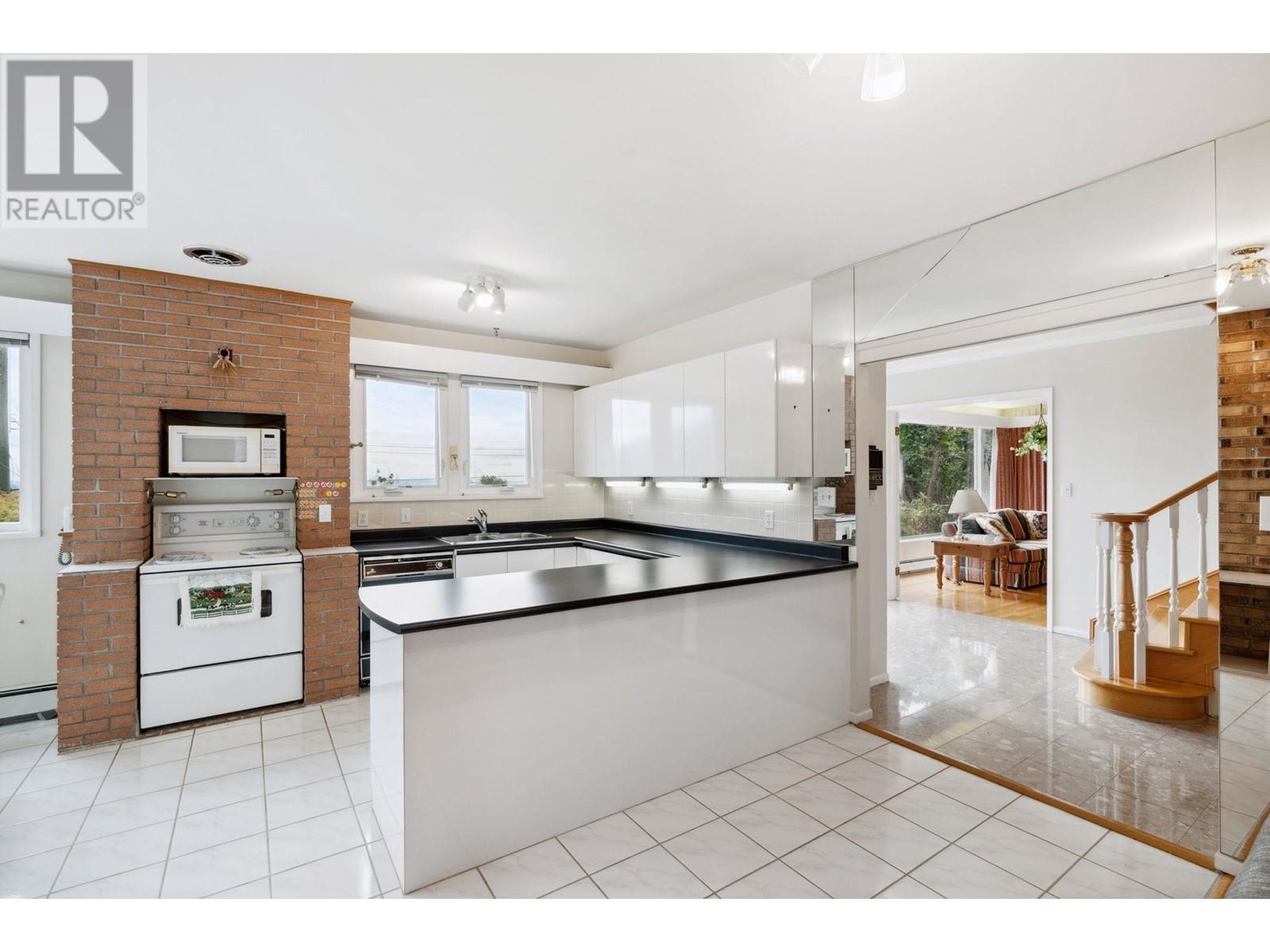 72 Bonnymuir Drive, West Vancouver, British Columbia  V7S 1L2 - Photo 16 - R2987075
