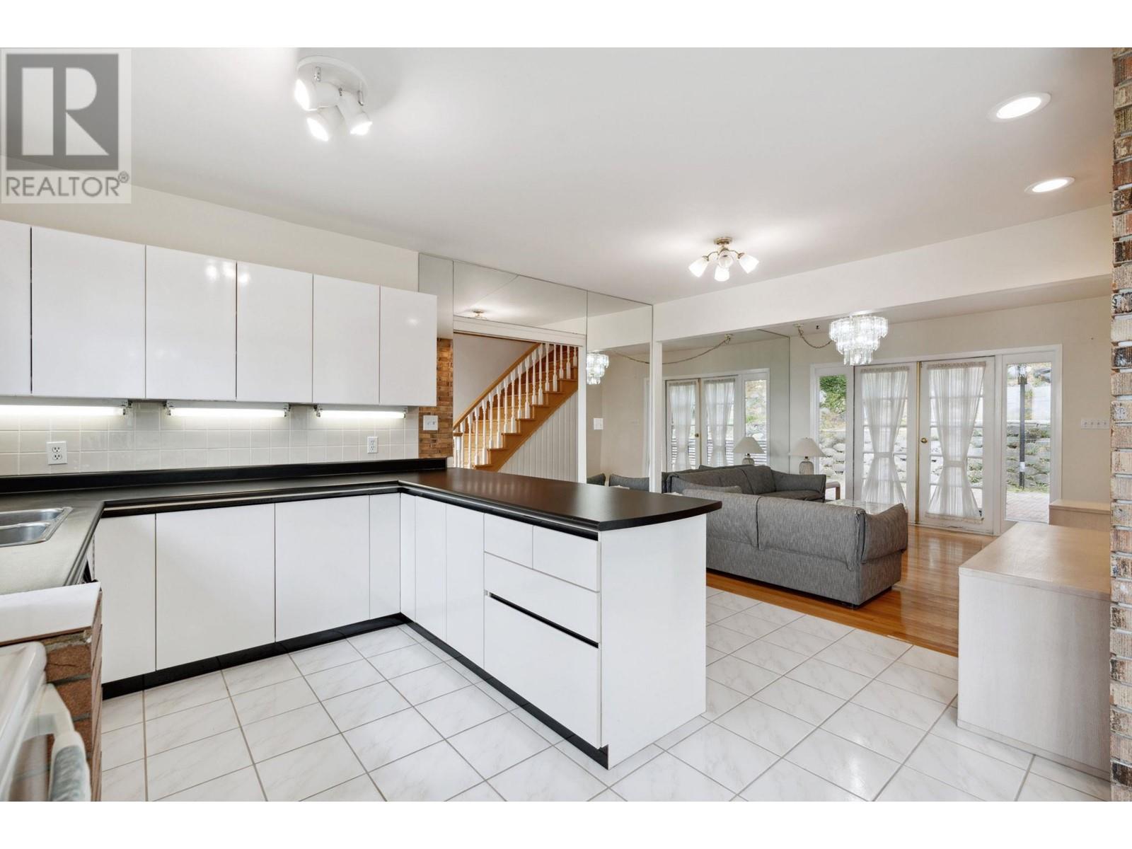 72 Bonnymuir Drive, West Vancouver, British Columbia  V7S 1L2 - Photo 15 - R2987075