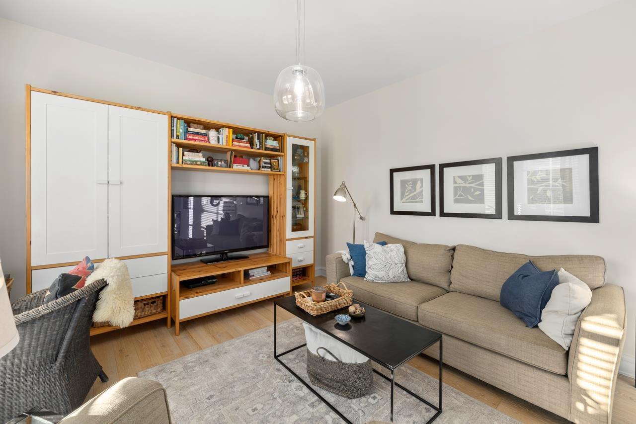 Property at 12935 15A AVENUE image 5