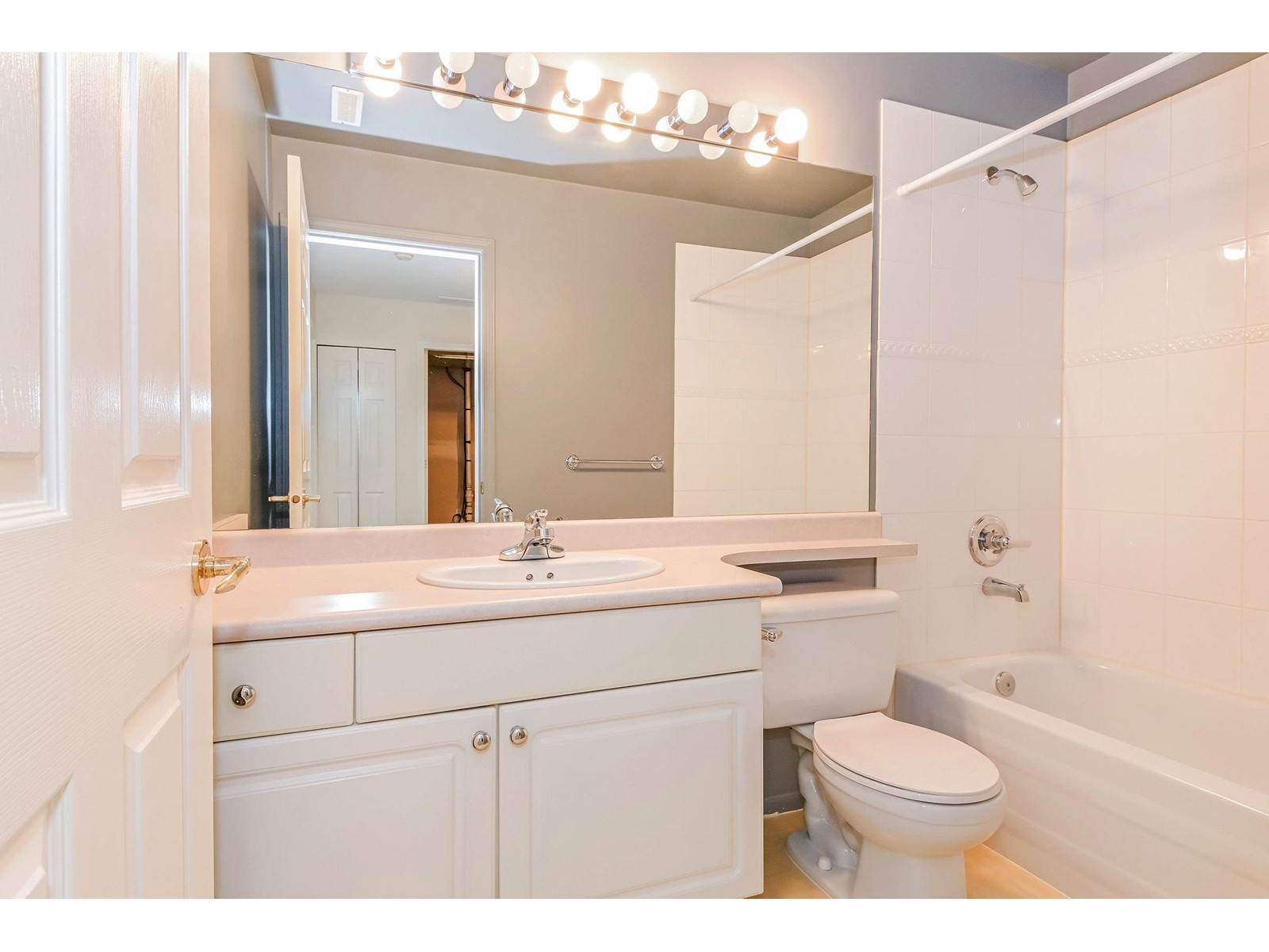 33 17917 68 Avenue, Surrey, British Columbia  V3S 9C8 - Photo 23 - R2986925