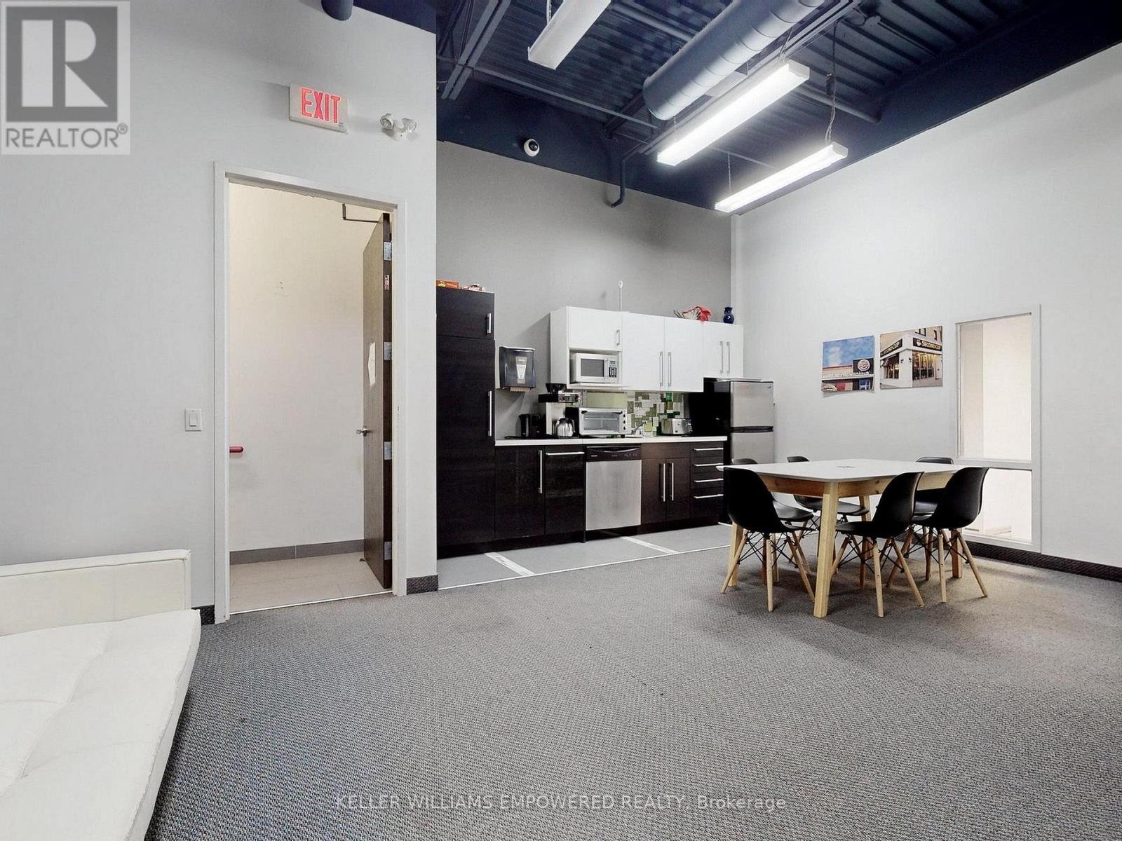 1-Upper - 999 Edgeley Boulevard, Vaughan, Ontario  L4K 5Z4 - Photo 13 - N12067712