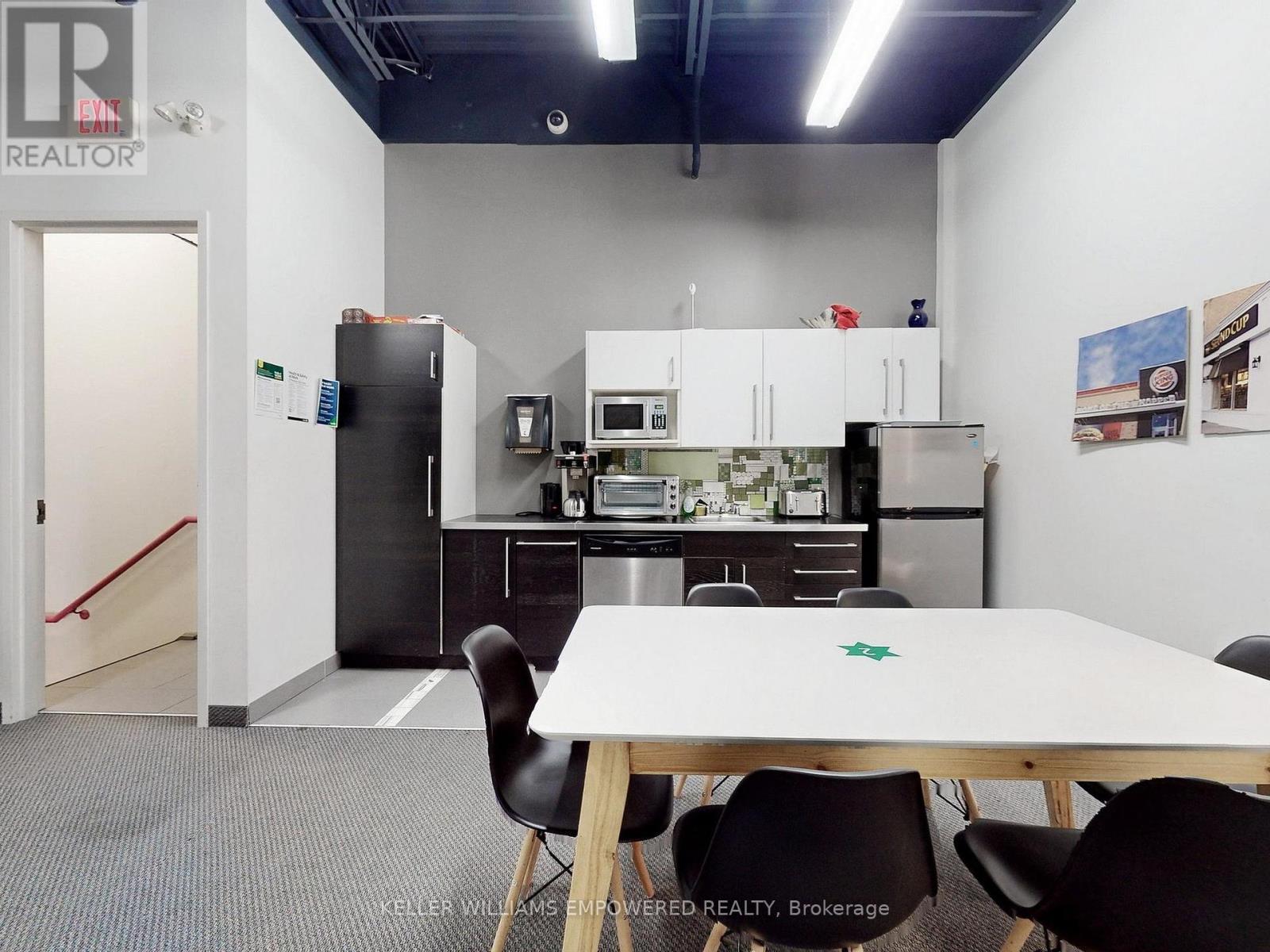 1-Upper - 999 Edgeley Boulevard, Vaughan, Ontario  L4K 5Z4 - Photo 15 - N12067712
