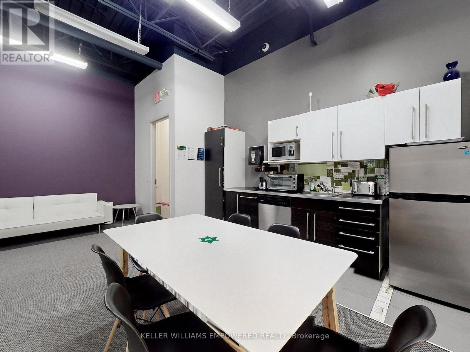 1-Upper - 999 Edgeley Boulevard, Vaughan, Ontario  L4K 5Z4 - Photo 16 - N12067712
