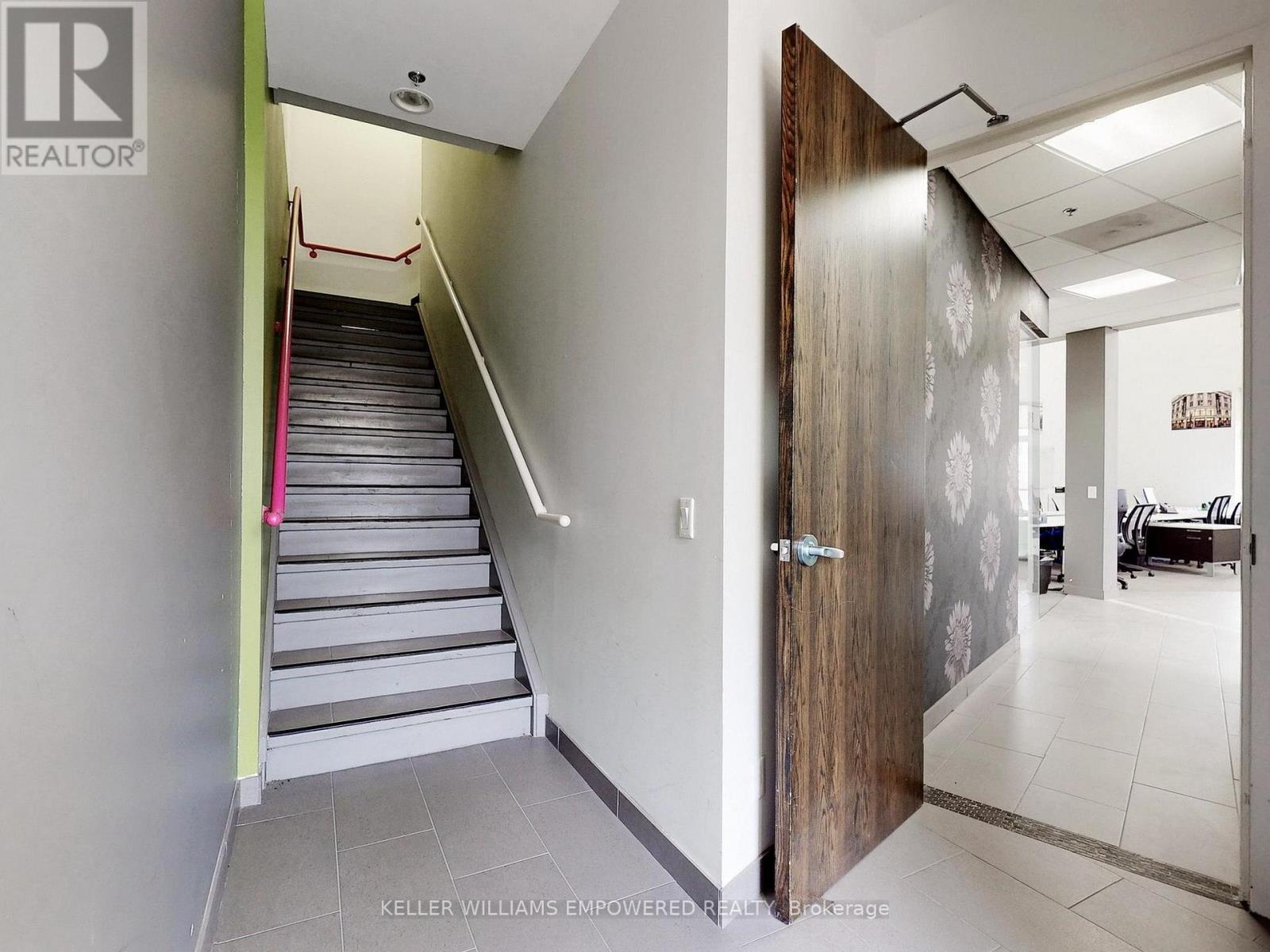 1-Upper - 999 Edgeley Boulevard, Vaughan, Ontario  L4K 5Z4 - Photo 7 - N12067712