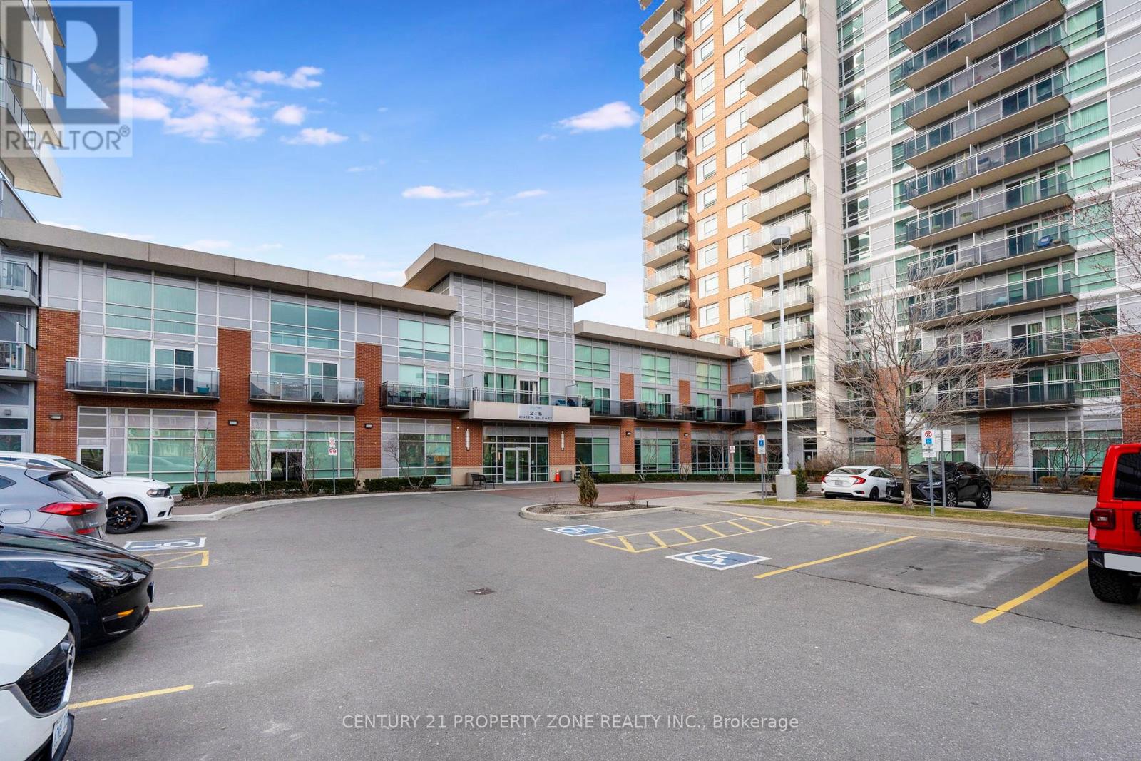 Property at 220 - 215 QUEEN STREET E image 3