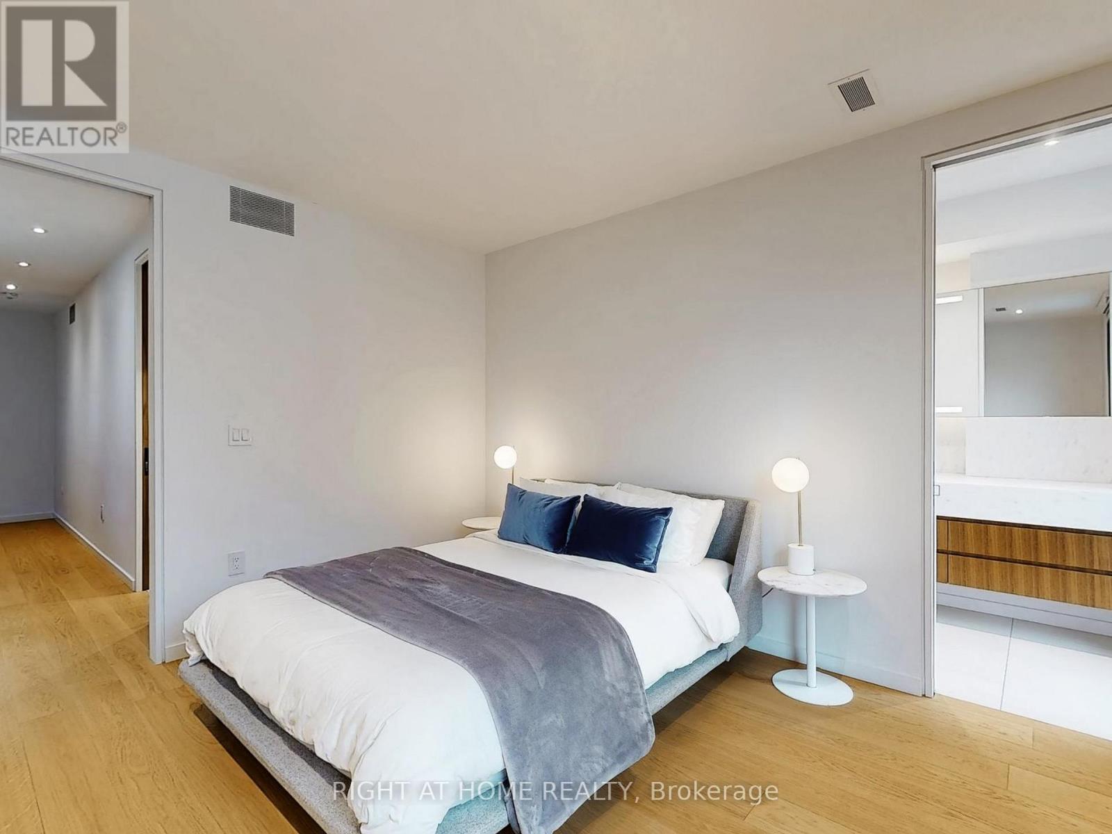 15 Durie Street E, Toronto, Ontario  M6S 3E5 - Photo 24 - W12067685