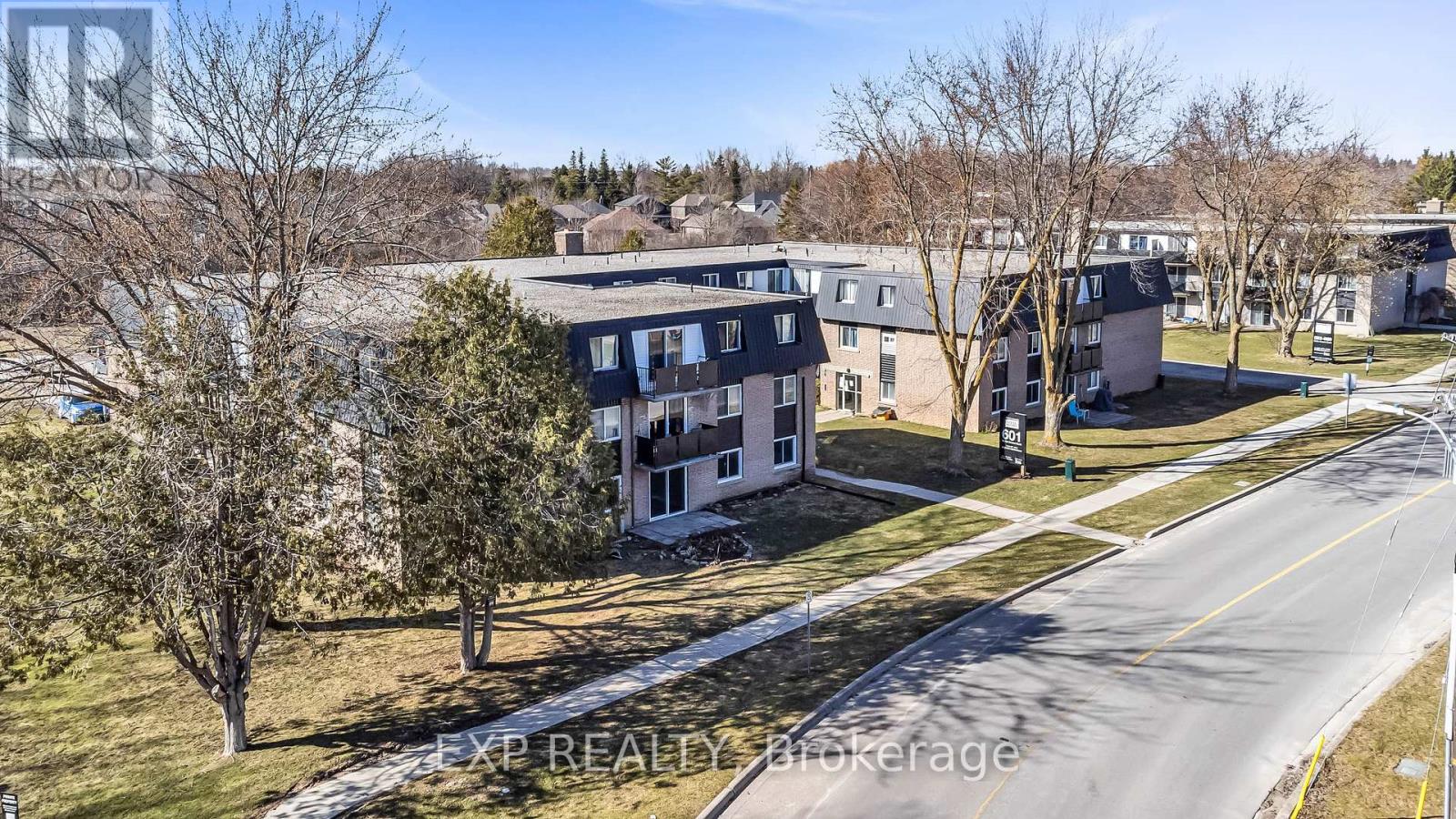 104 - 601 Barber Avenue N, North Perth, Ontario  N4W 1S4 - Photo 11 - X12063602