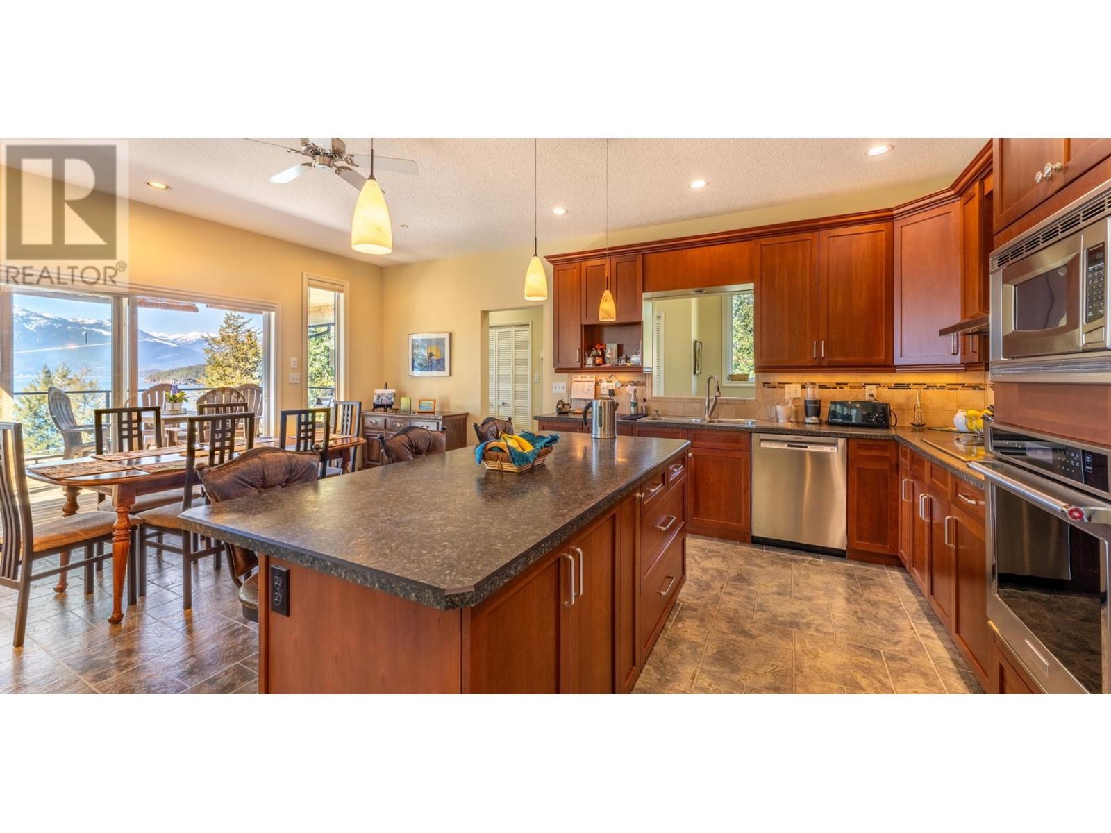 14533 Smith Road, Gray Creek, British Columbia  V0B 1E0 - Photo 13 - 10342443