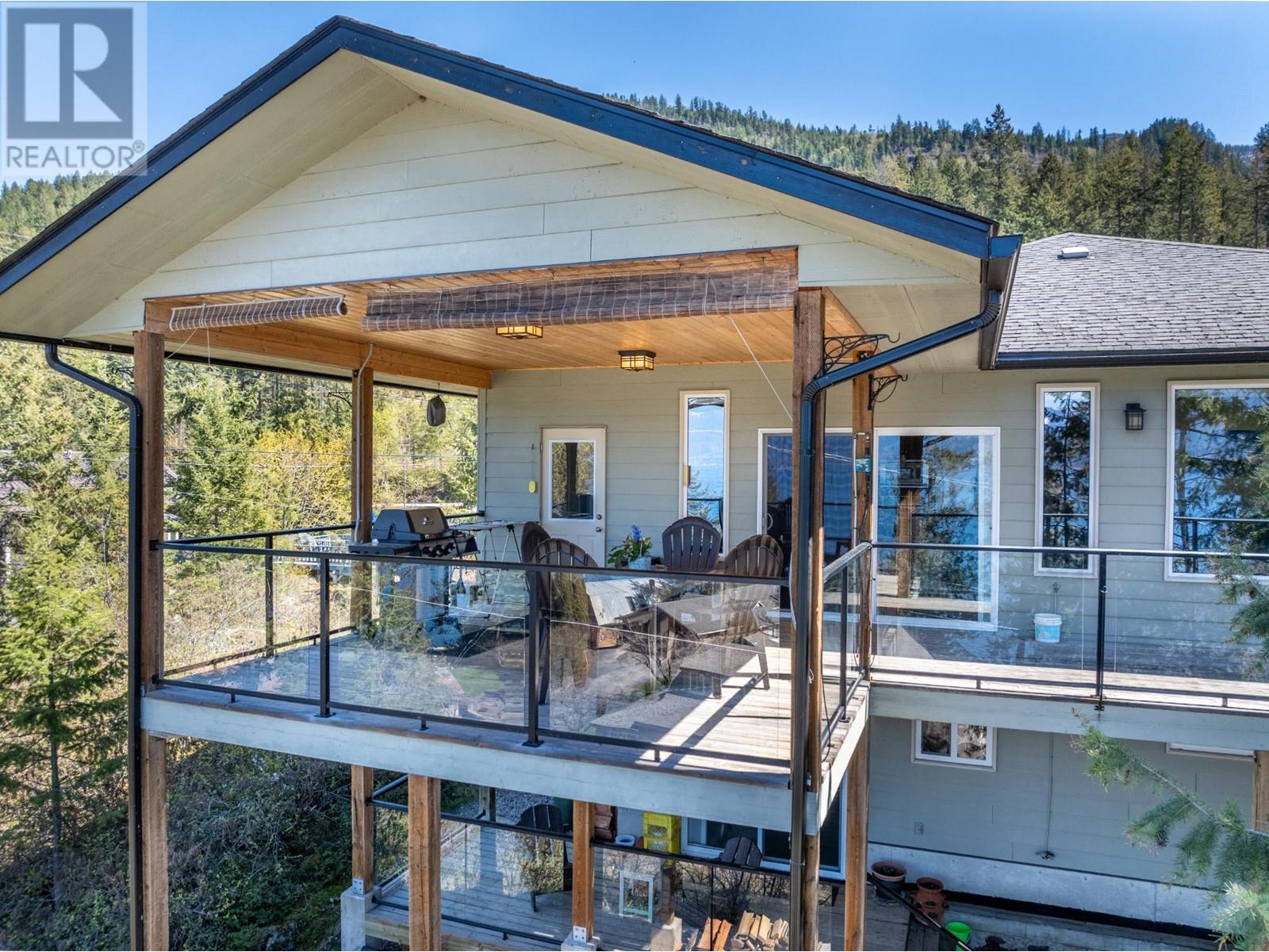 14533 Smith Road, Gray Creek, British Columbia  V0B 1E0 - Photo 2 - 10342443