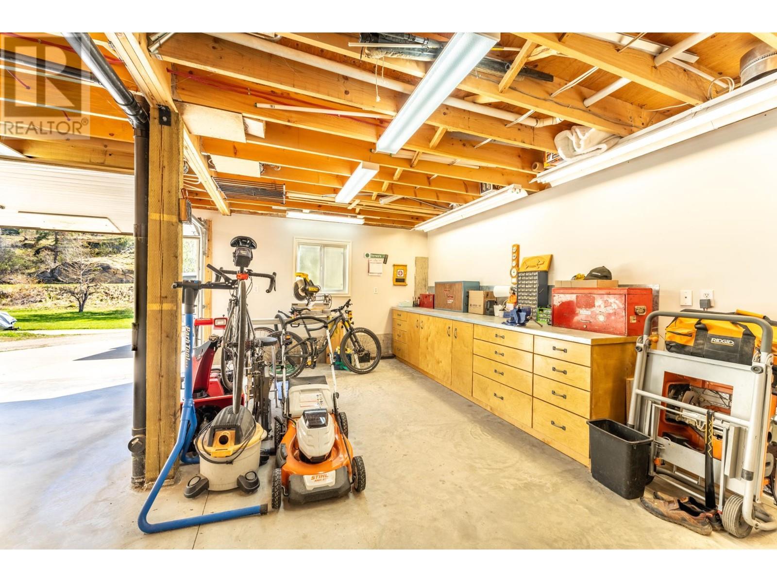 14533 Smith Road, Gray Creek, British Columbia  V0B 1E0 - Photo 45 - 10342443