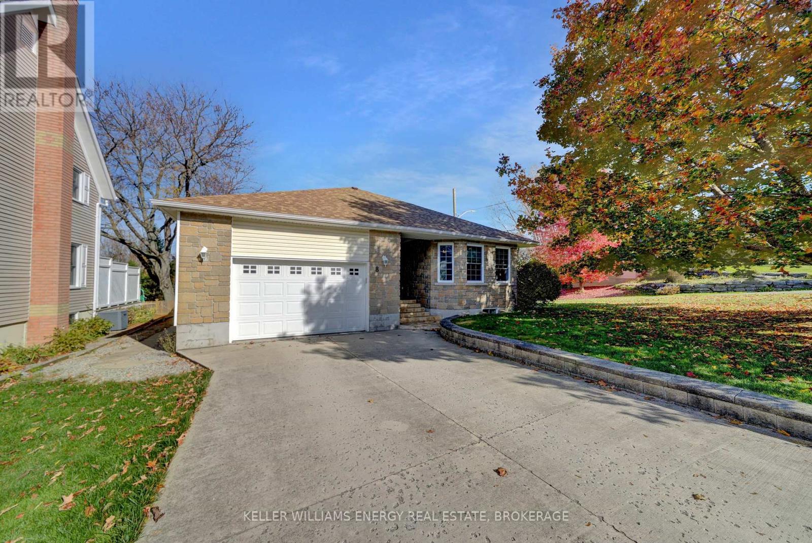 8 Cumberland Street, Prince Edward County, Ontario  K0K 2T0 - Photo 3 - X12067742