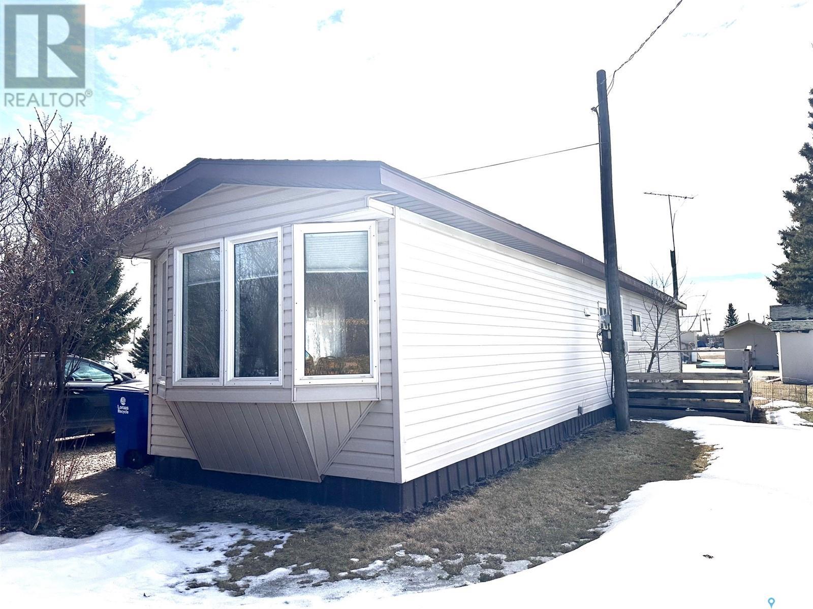 64 1st AVENUE E, Leoville, Saskatchewan