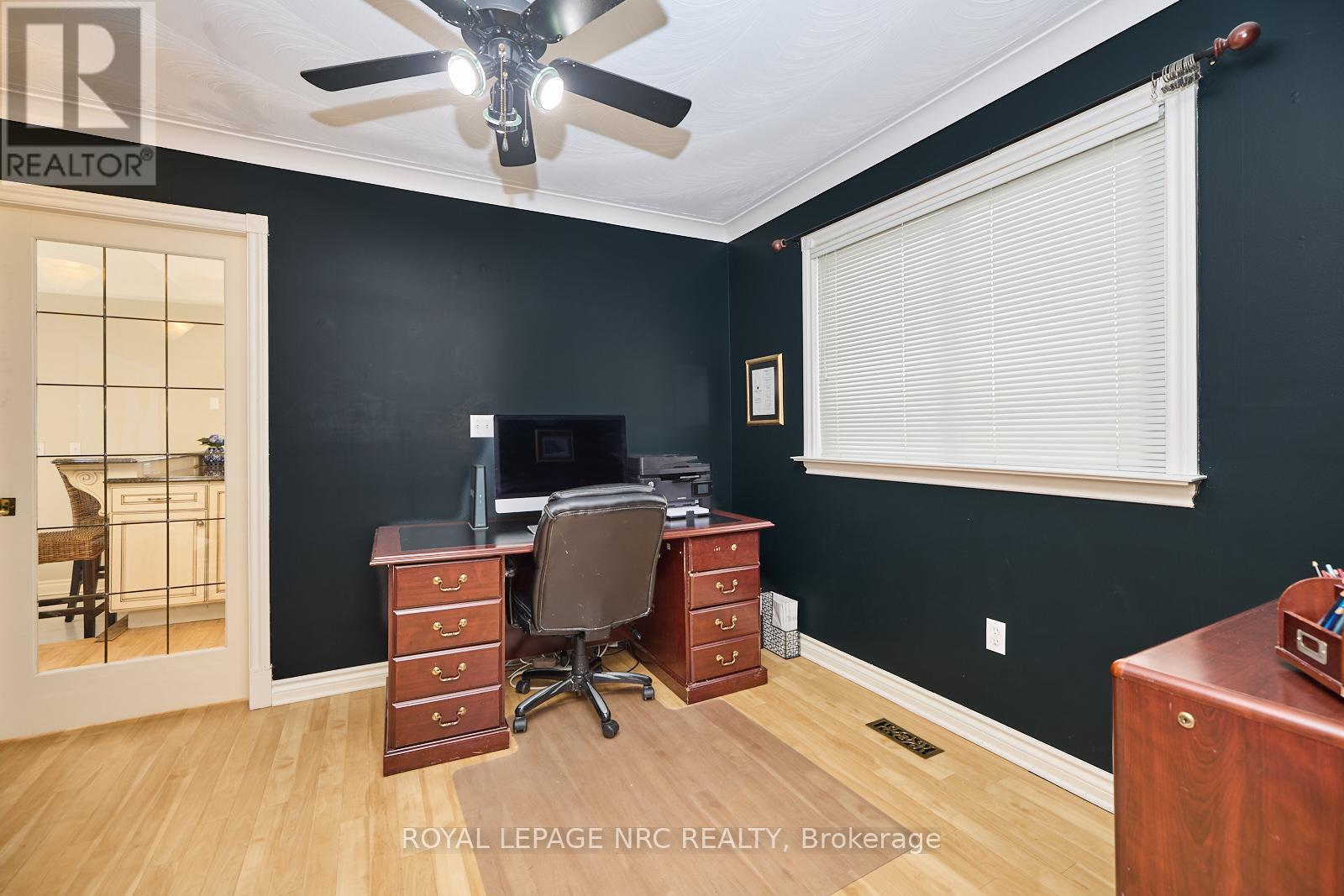 12 Brigantine Court, St. Catharines (Port Weller), Ontario  L2M 7V4 - Photo 10 - X12067740