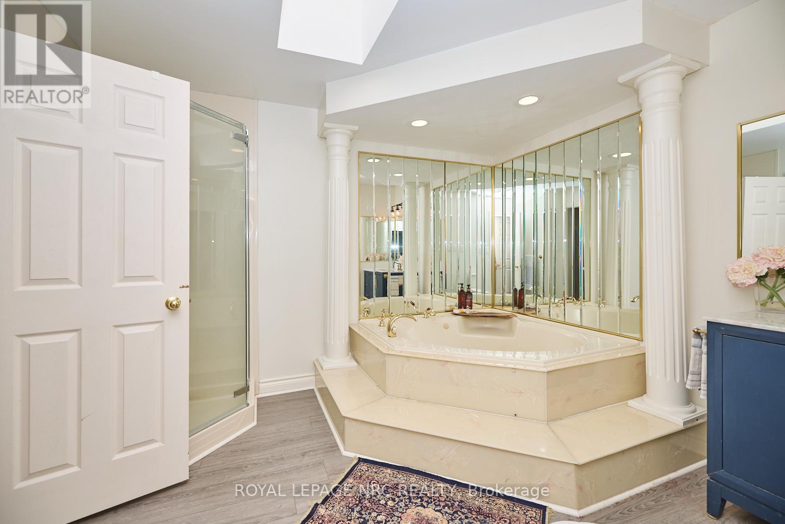 12 Brigantine Court, St. Catharines (Port Weller), Ontario  L2M 7V4 - Photo 23 - X12067740