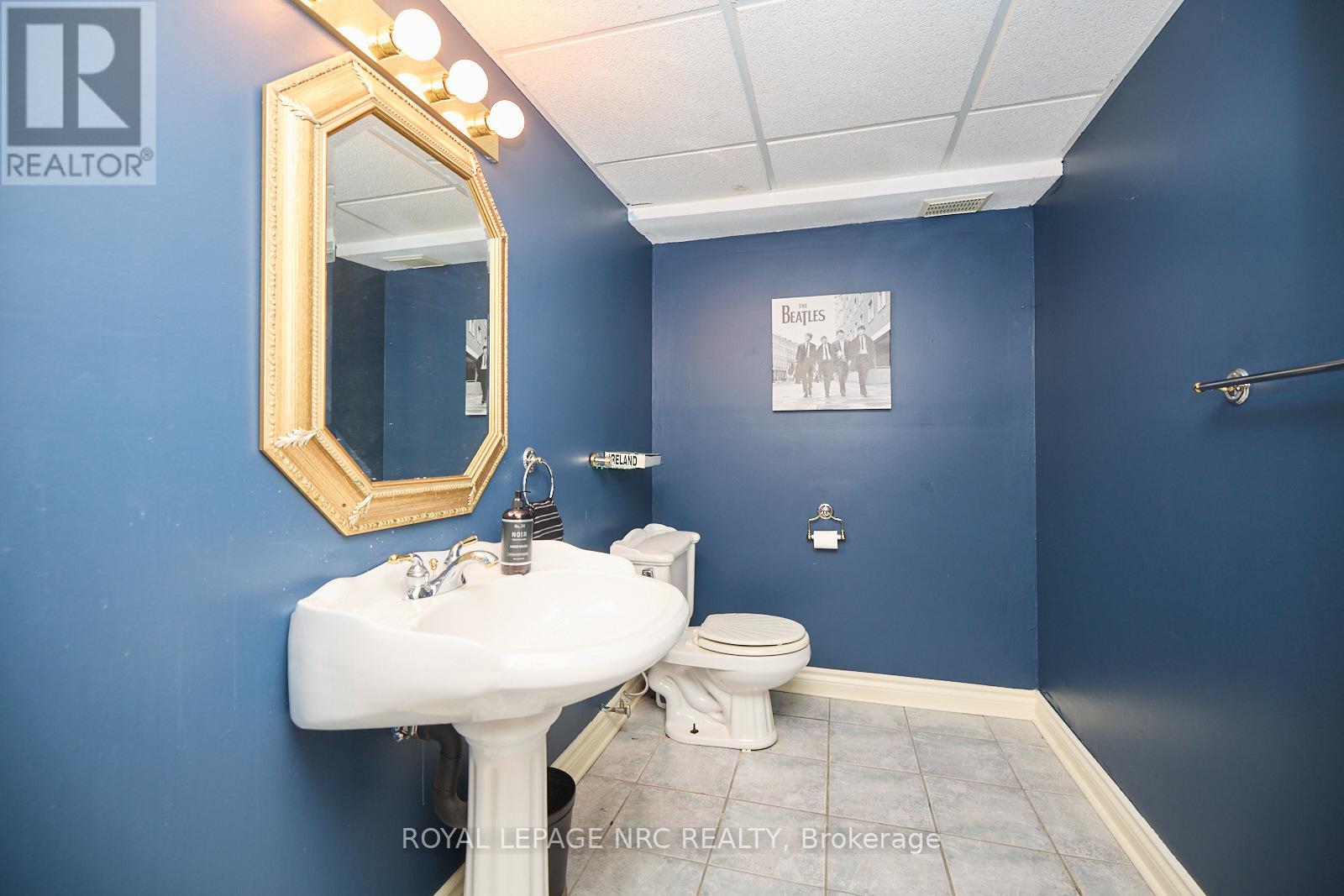 12 Brigantine Court, St. Catharines (Port Weller), Ontario  L2M 7V4 - Photo 30 - X12067740