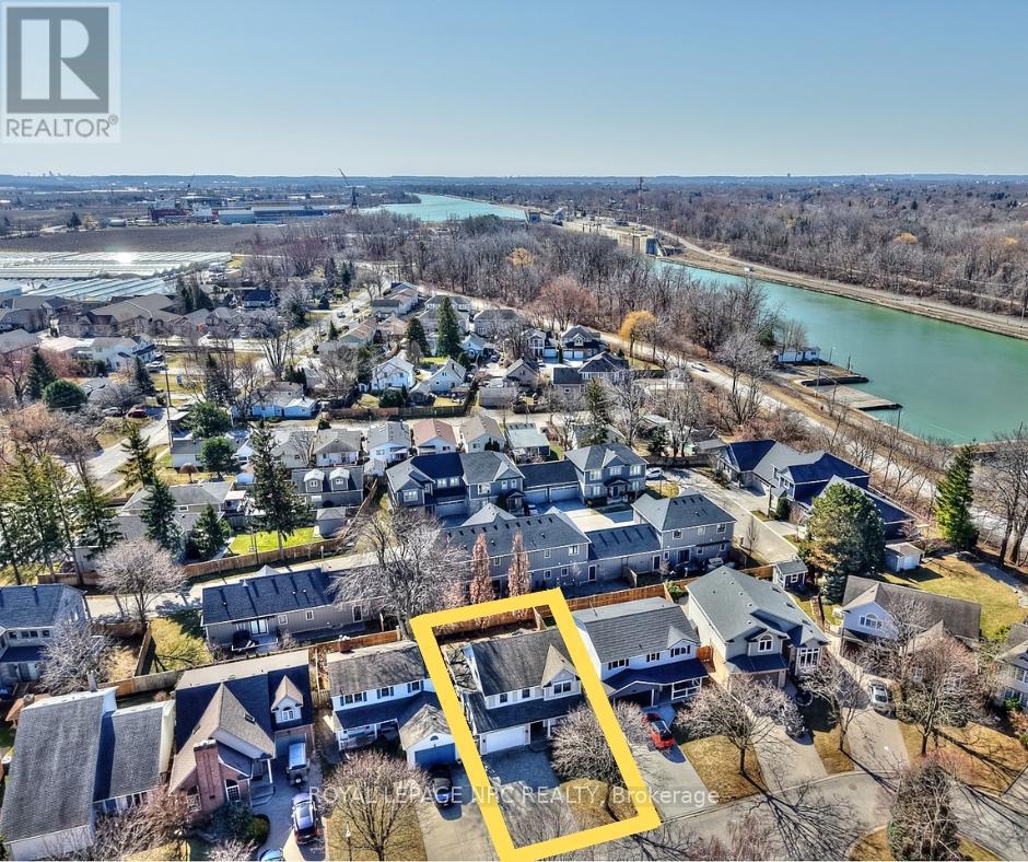 12 Brigantine Court, St. Catharines (Port Weller), Ontario  L2M 7V4 - Photo 36 - X12067740