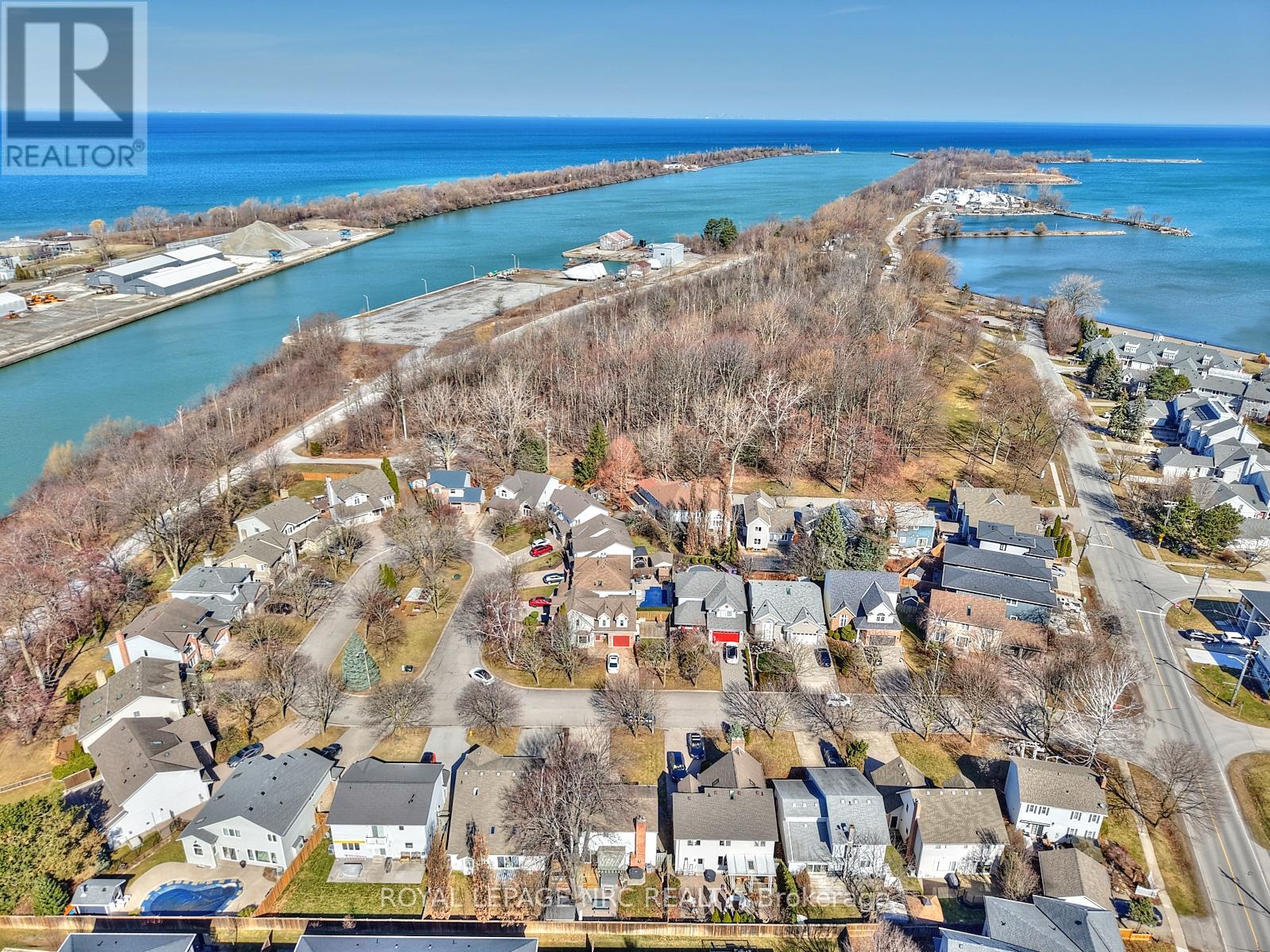 12 Brigantine Court, St. Catharines (Port Weller), Ontario  L2M 7V4 - Photo 37 - X12067740