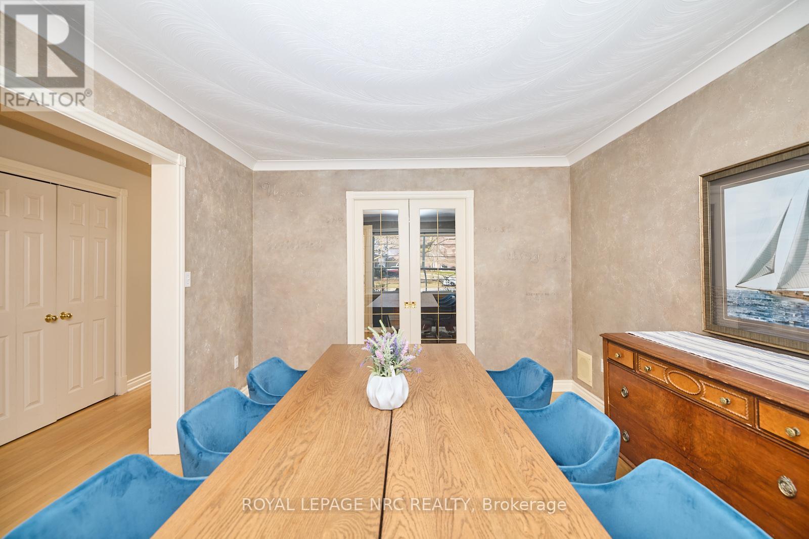 12 Brigantine Court, St. Catharines (Port Weller), Ontario  L2M 7V4 - Photo 8 - X12067740