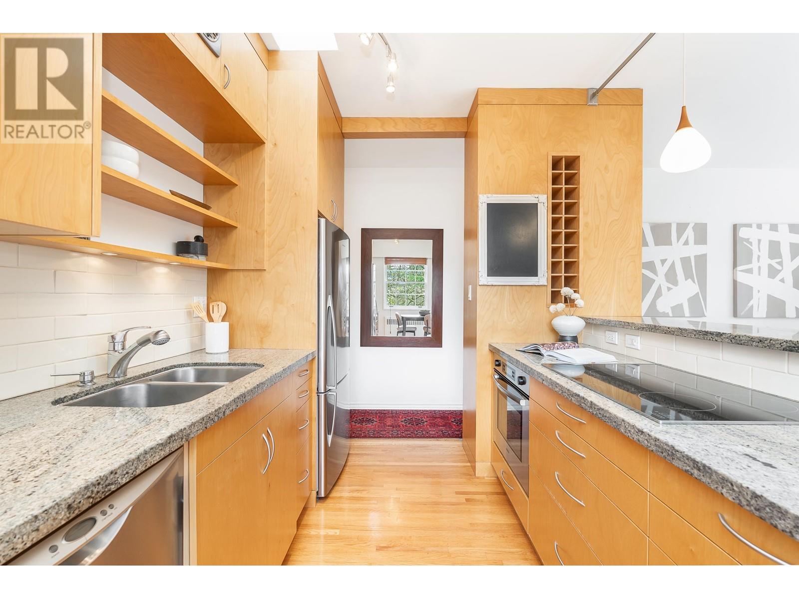 320 2890 Point Grey Road, Vancouver, British Columbia  V6K 1A9 - Photo 10 - R2987134