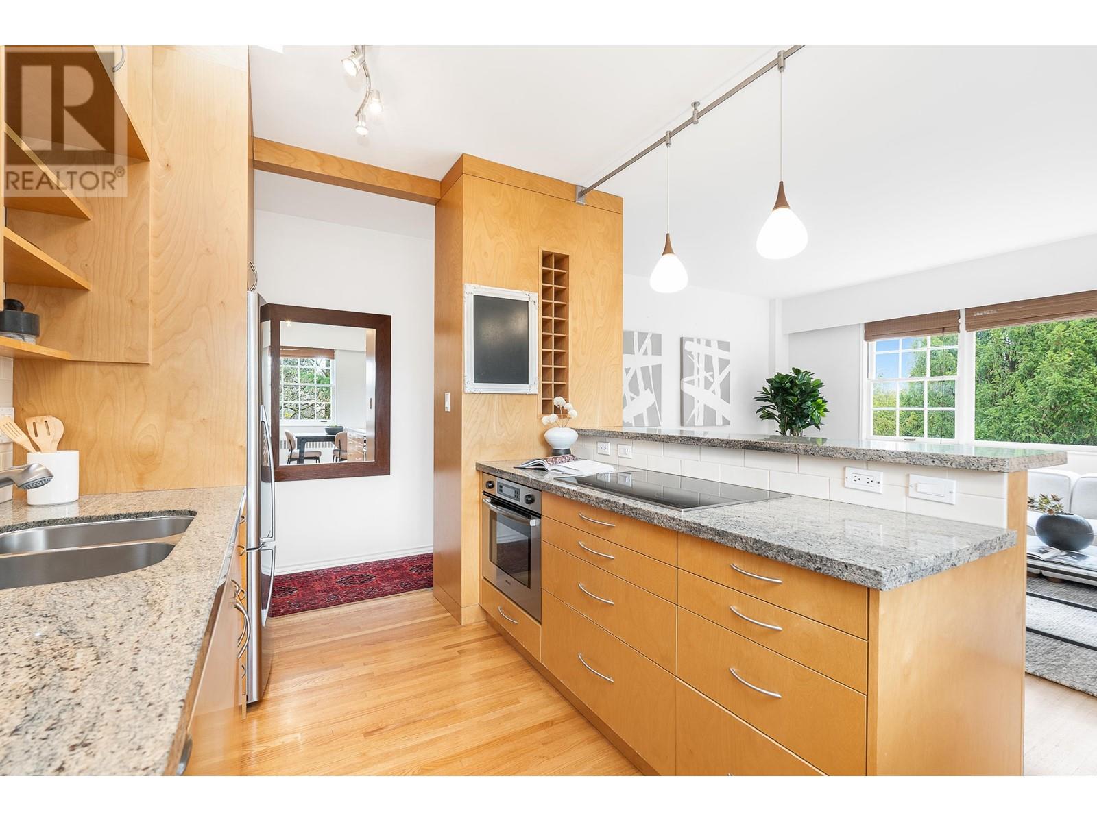 320 2890 Point Grey Road, Vancouver, British Columbia  V6K 1A9 - Photo 11 - R2987134