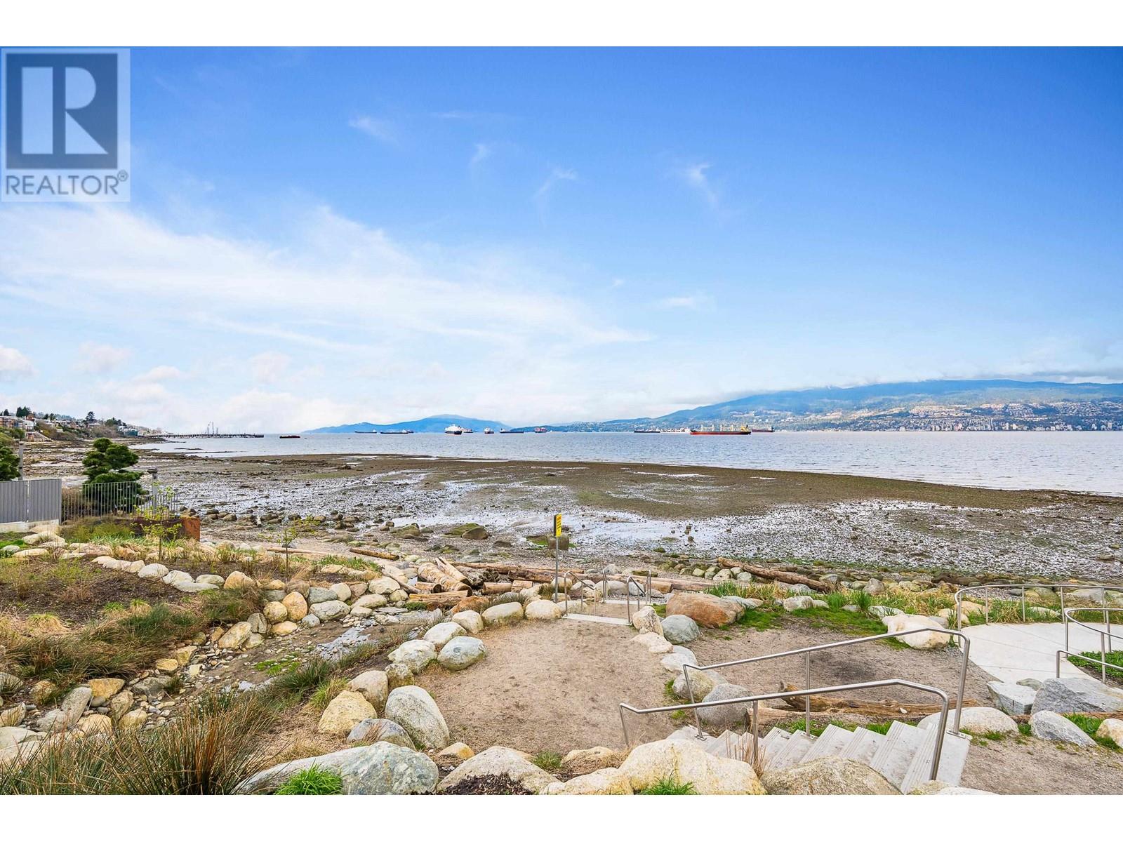 320 2890 Point Grey Road, Vancouver, British Columbia  V6K 1A9 - Photo 21 - R2987134