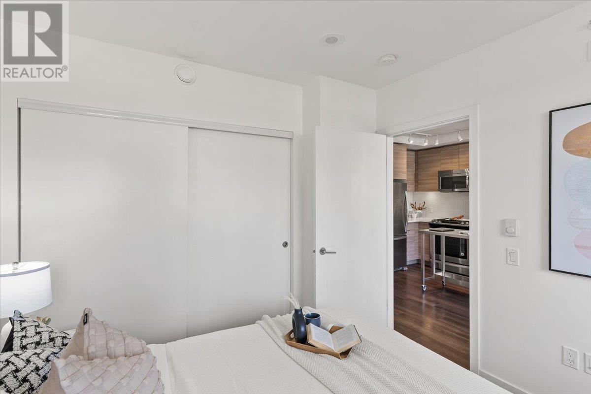 302 200 Nelson's Crescent, New Westminster, British Columbia  V3L 0H4 - Photo 14 - R2987173