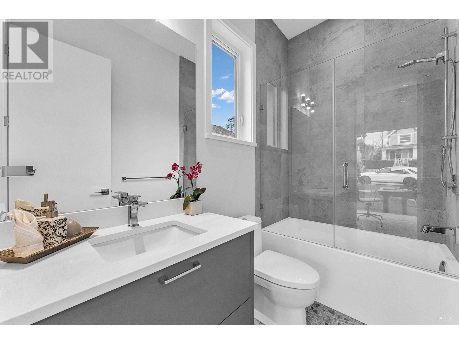 615 E 6th Street, North Vancouver, British Columbia  V7L 1R4 - Photo 20 - R2987131