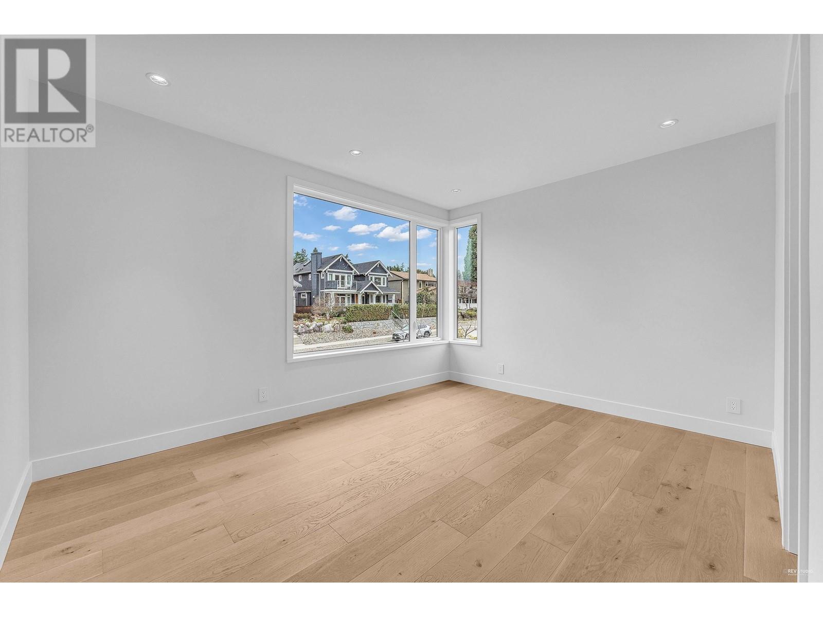 615 E 6th Street, North Vancouver, British Columbia  V7L 1R4 - Photo 25 - R2987131
