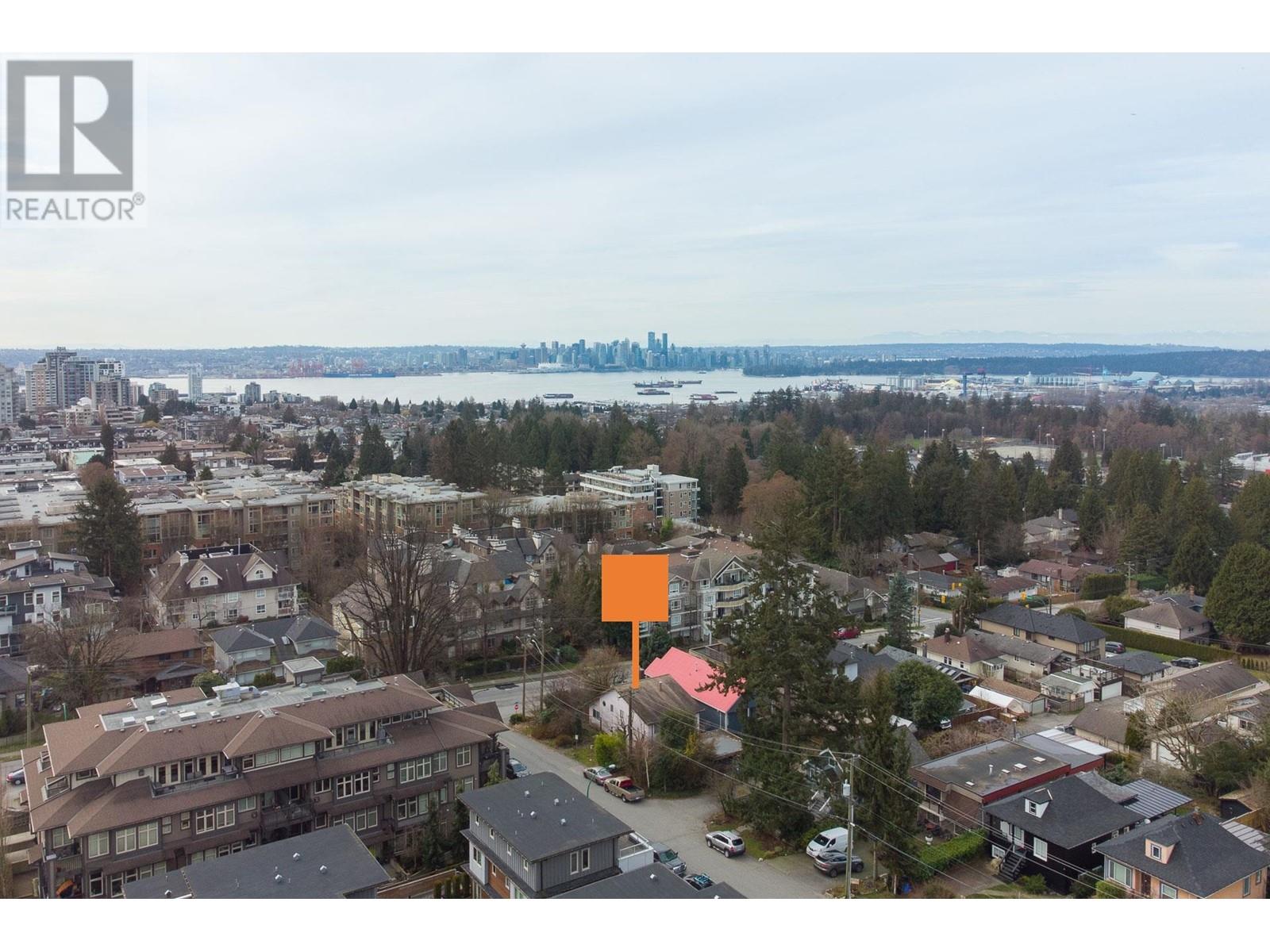 2305 WESTERN AVENUE, north vancouver, British Columbia