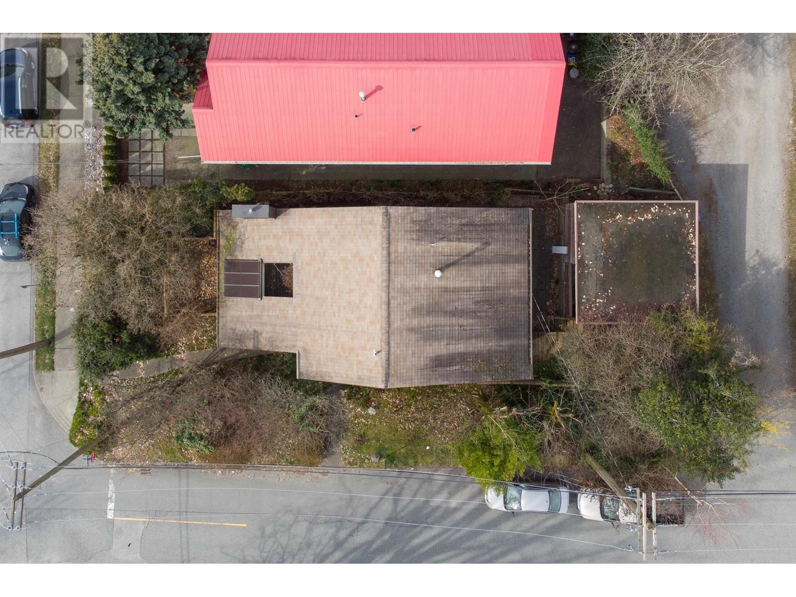 2305 Western Avenue, North Vancouver, British Columbia  V7M 2L4 - Photo 2 - R2987179