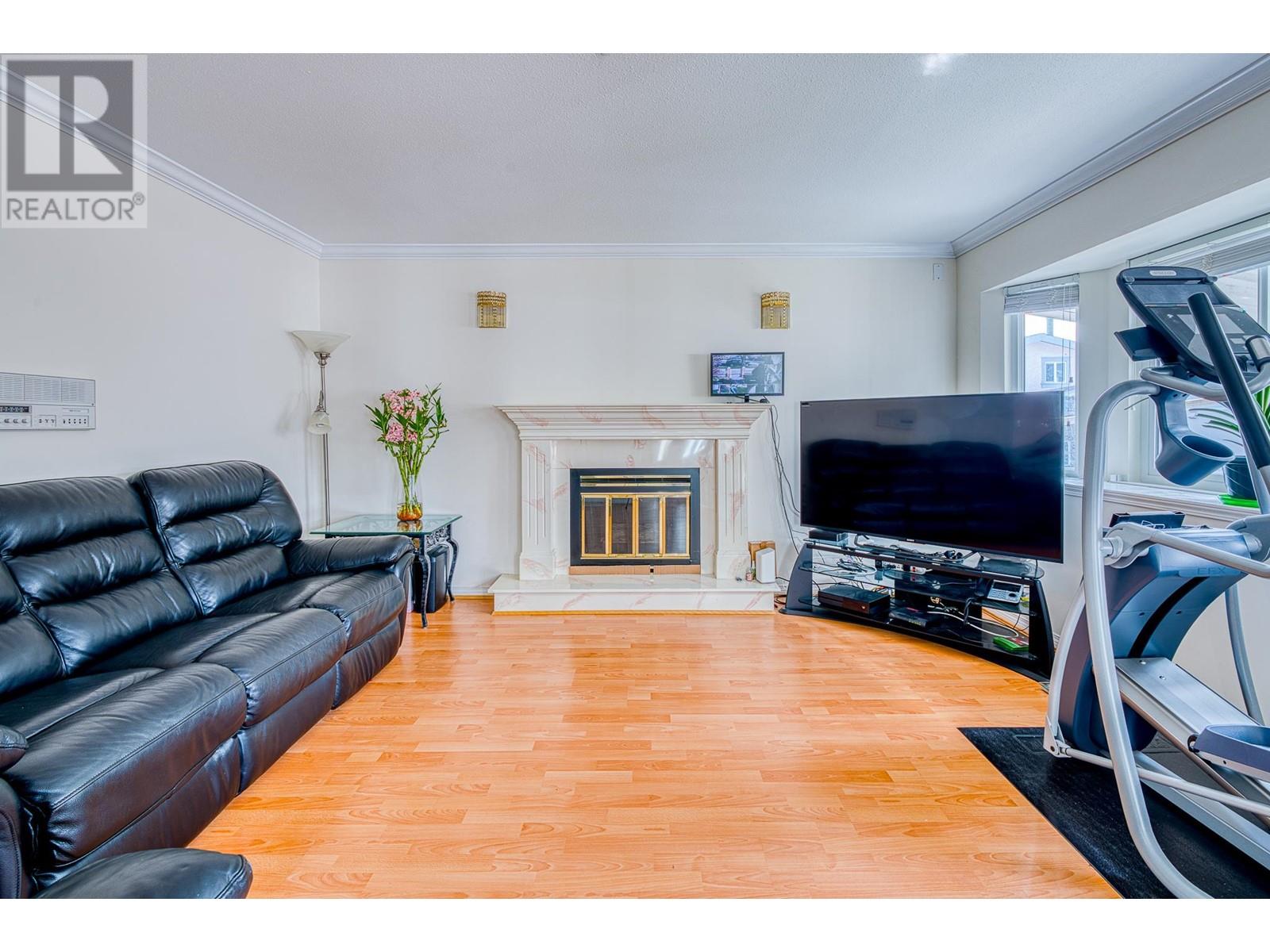 1908 E 39th Avenue, Vancouver, British Columbia  V5P 1H4 - Photo 13 - R2987189