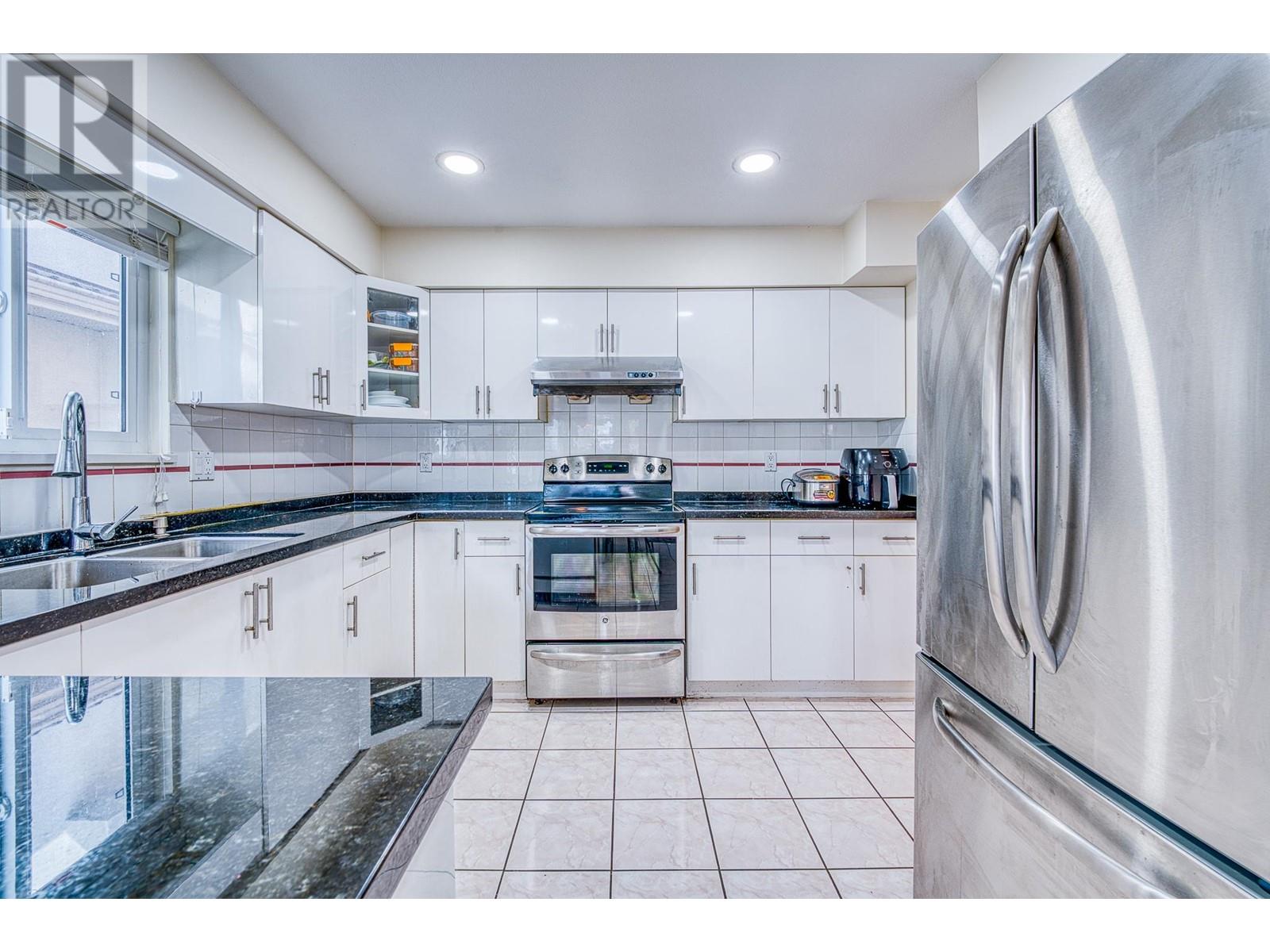 1908 E 39th Avenue, Vancouver, British Columbia  V5P 1H4 - Photo 16 - R2987189