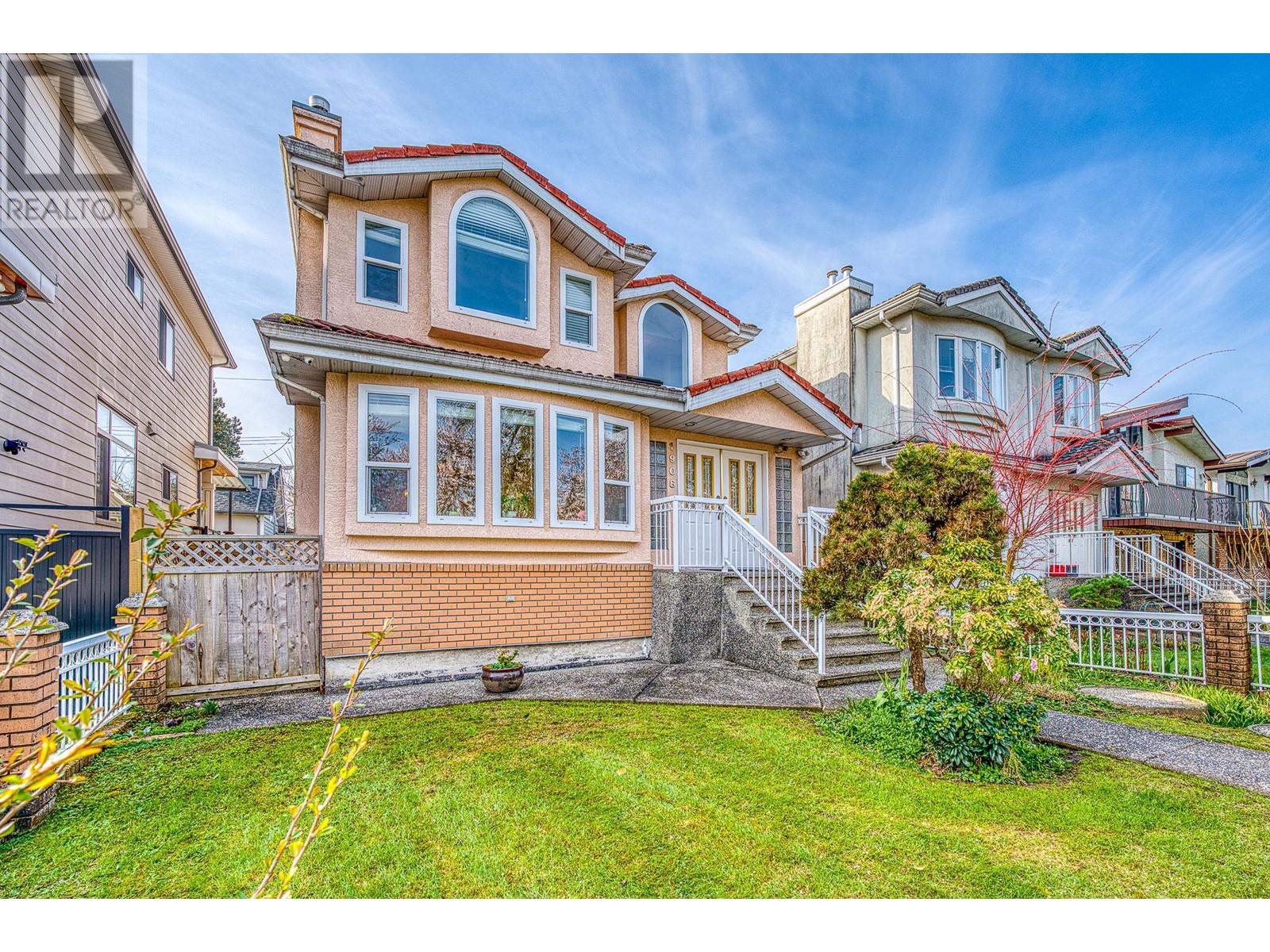 1908 E 39th Avenue, Vancouver, British Columbia  V5P 1H4 - Photo 2 - R2987189