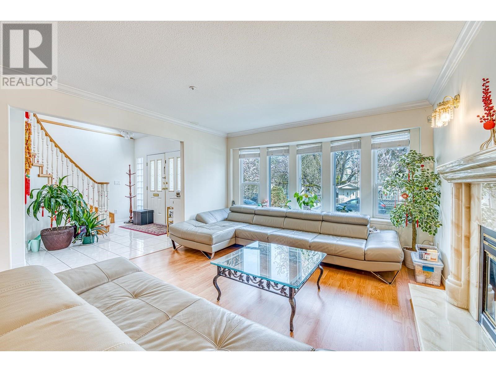1908 E 39th Avenue, Vancouver, British Columbia  V5P 1H4 - Photo 5 - R2987189