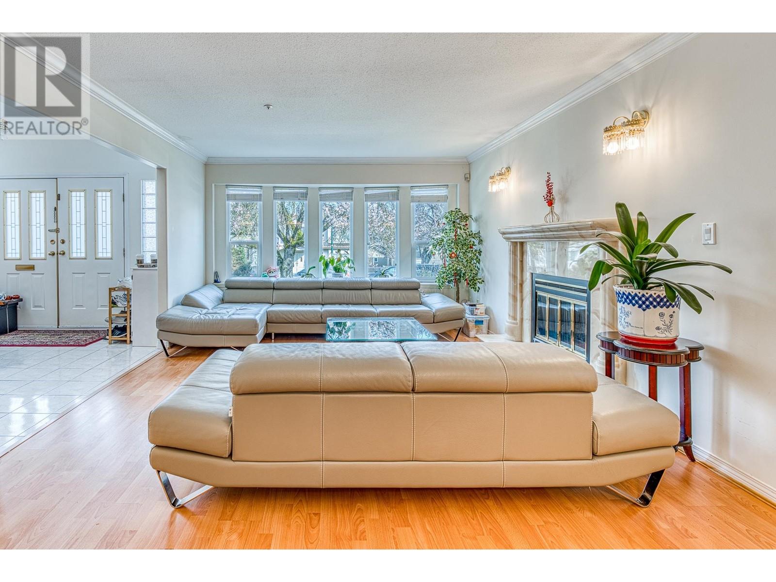 1908 E 39th Avenue, Vancouver, British Columbia  V5P 1H4 - Photo 6 - R2987189