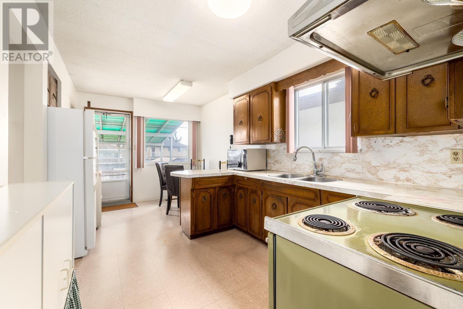 2270 E 54th Avenue, Vancouver, British Columbia  V5P 1Y7 - Photo 10 - R2987205