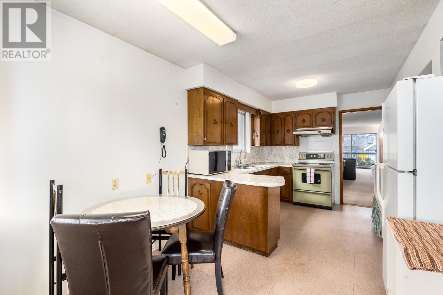 2270 E 54th Avenue, Vancouver, British Columbia  V5P 1Y7 - Photo 13 - R2987205
