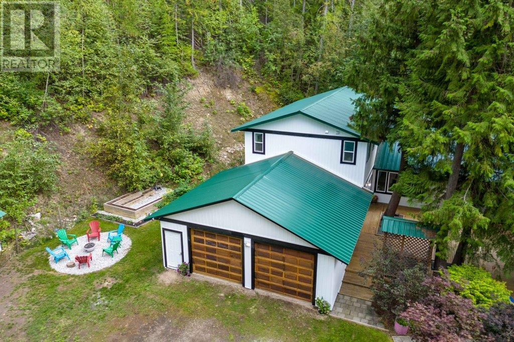 9048 Hummingbird Drive, Swansea Point, British Columbia  V0E 2K2 - Photo 4 - 10342317