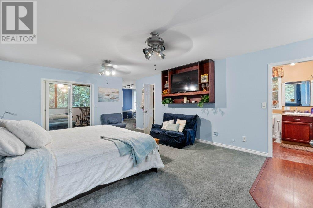 9048 Hummingbird Drive, Swansea Point, British Columbia  V0E 2K2 - Photo 40 - 10342317