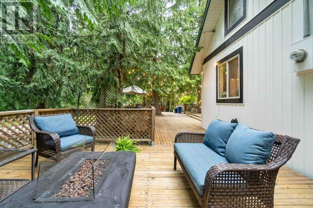 9048 Hummingbird Drive, Swansea Point, British Columbia  V0E 2K2 - Photo 53 - 10342317