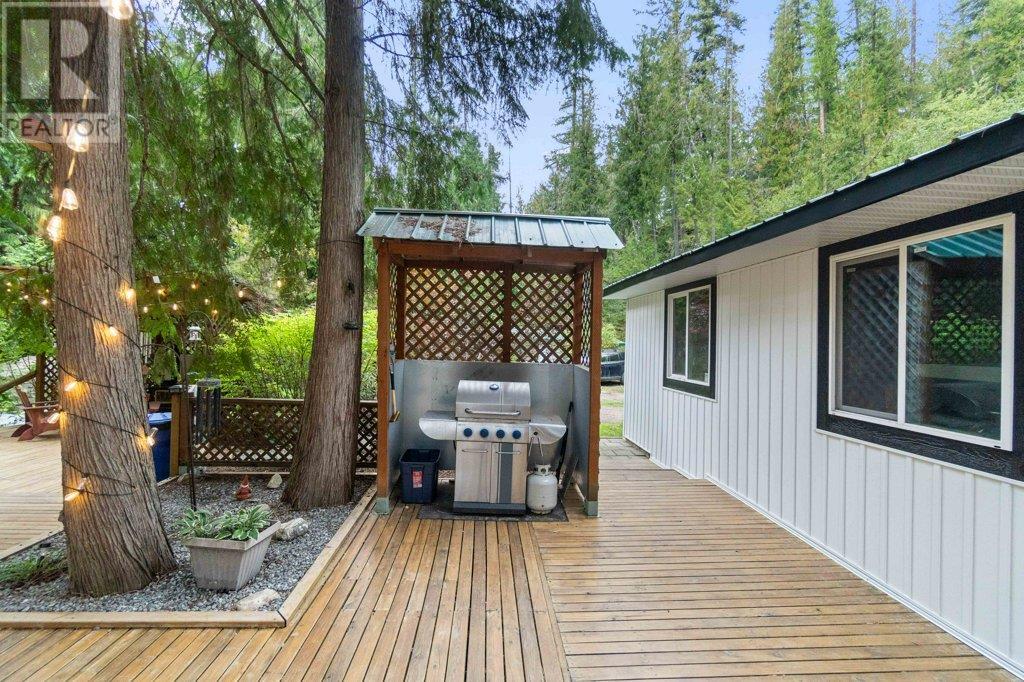 9048 Hummingbird Drive, Swansea Point, British Columbia  V0E 2K2 - Photo 59 - 10342317