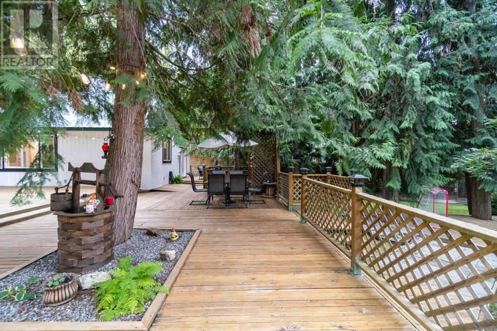 9048 Hummingbird Drive, Swansea Point, British Columbia  V0E 2K2 - Photo 66 - 10342317