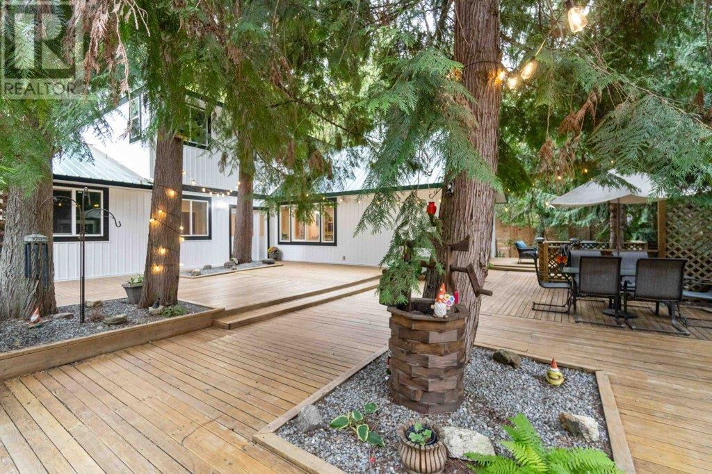 9048 Hummingbird Drive, Swansea Point, British Columbia  V0E 2K2 - Photo 8 - 10342317