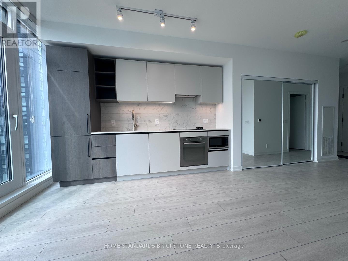 2703 - 55 Mercer Street, Toronto, Ontario  M5V 0W4 - Photo 5 - C12059855