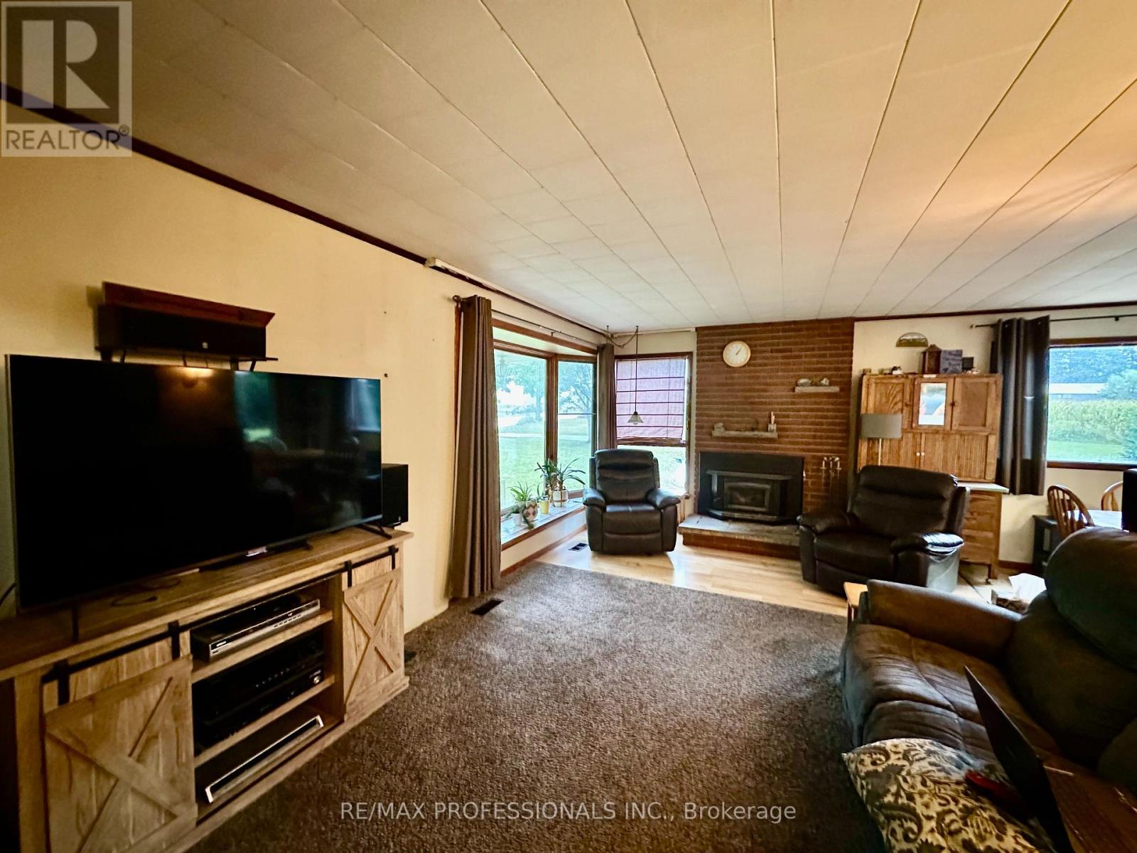 13958 Trafalgar Road, Halton Hills, Ontario  L7G 4S4 - Photo 4 - W12023129