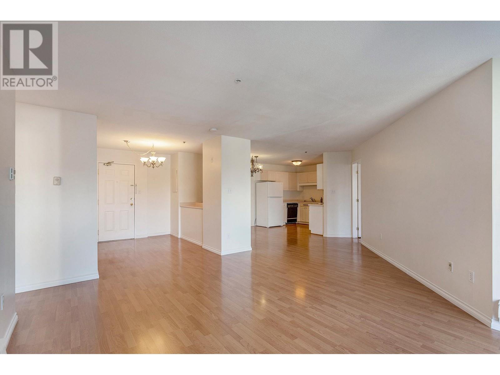 201 7031 Blundell Road, Richmond, British Columbia  V6Y 1J5 - Photo 3 - R2986580