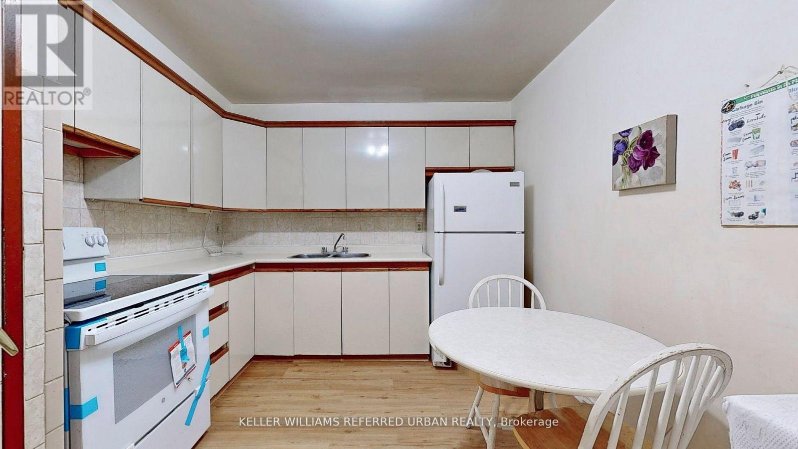921 - 3460 Keele Street, Toronto (York University Heights), Ontario  M3J 1L9 - Photo 10 - W12067727
