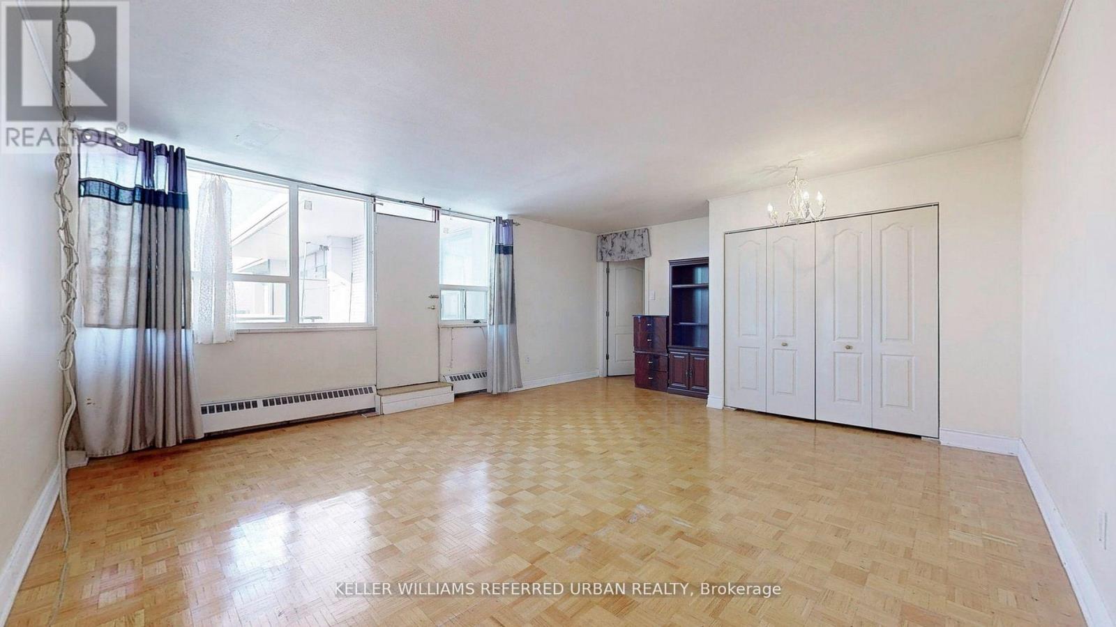 Property at 921 - 3460 KEELE STREET image 4