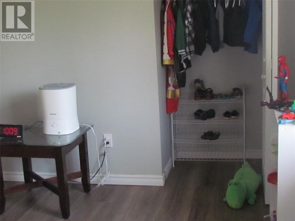 Property at 1351 ERROL ROAD East image 5
