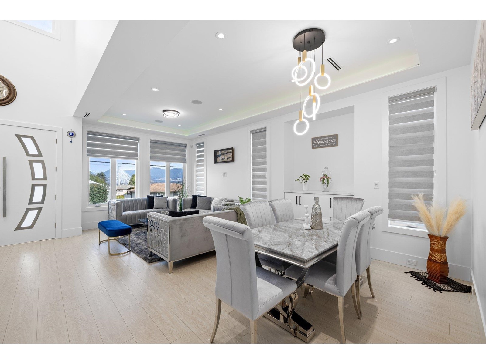 Property at 14714 111A AVENUE image 2